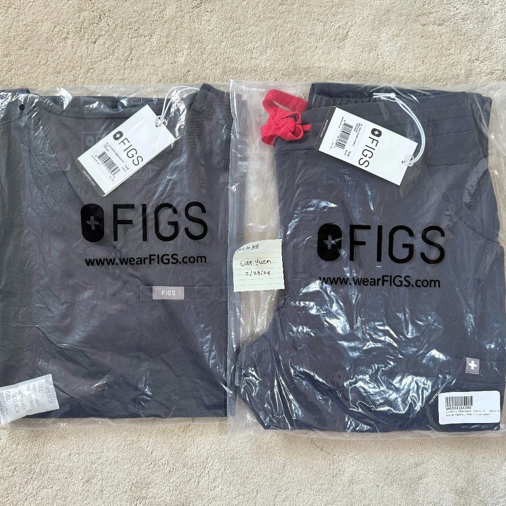 NWT Figs scrub set charcoal XXS